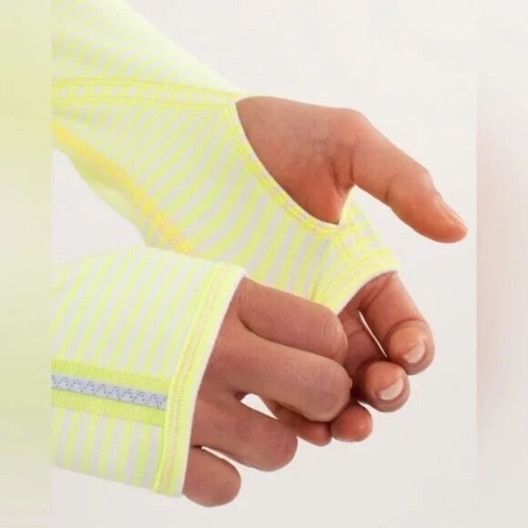 Lululemon Run Ice Queen Long Sleeve Reflective Shirt Size 4 - Picture 6 of 11